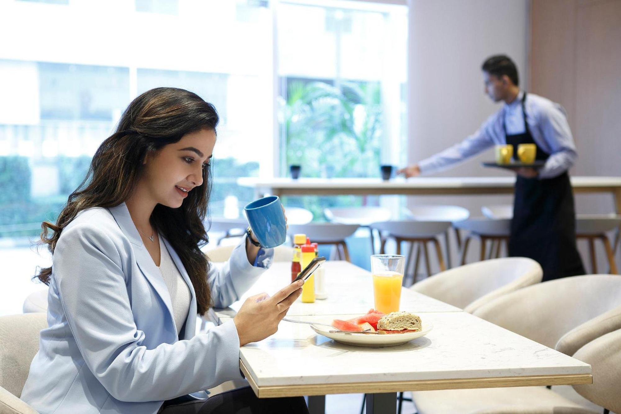 Holiday Inn Express Greater Noida Knowledge Park By Ihg Exteriör bild