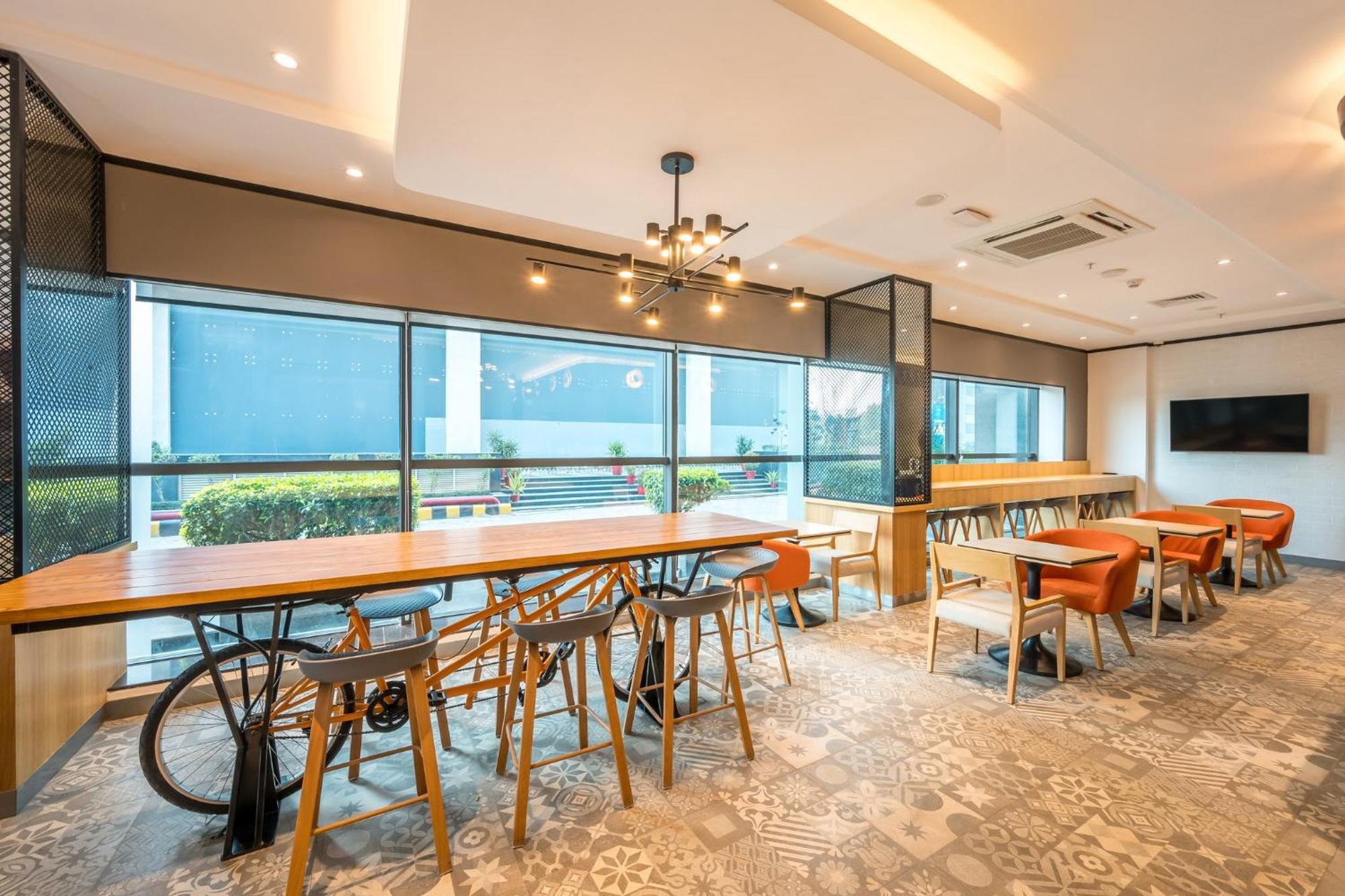 Holiday Inn Express Greater Noida Knowledge Park By Ihg Exteriör bild