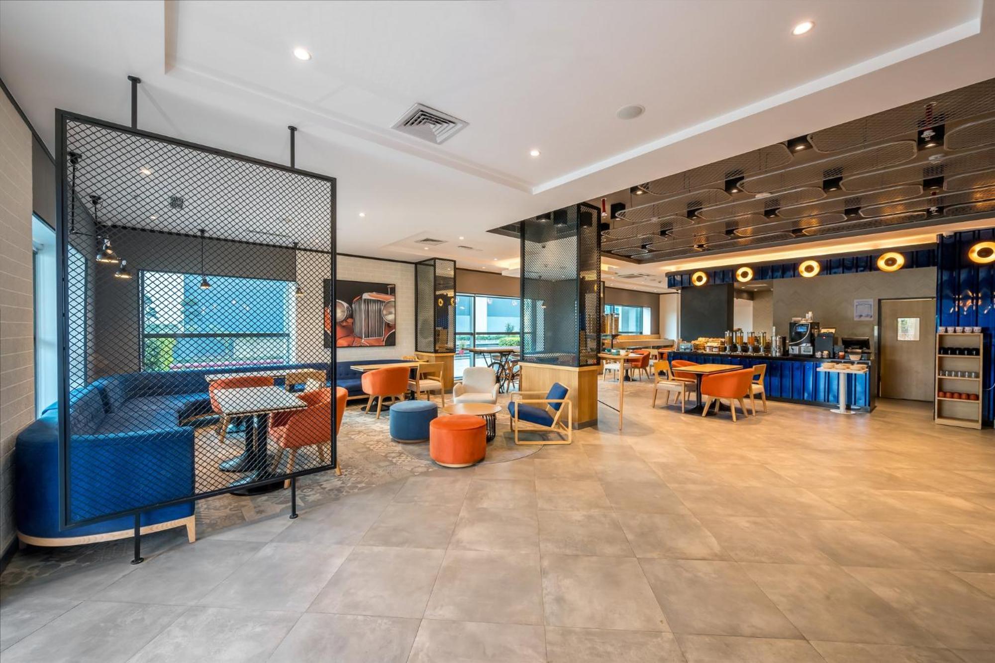 Holiday Inn Express Greater Noida Knowledge Park By Ihg Exteriör bild